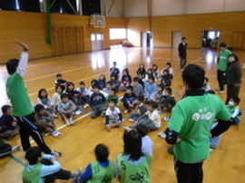 
                        倉田小学校で交流給食がありました
                        