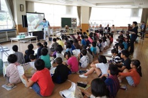 
                        「ジオパーク献立」交流給食会　-中ノ郷小学校
                        