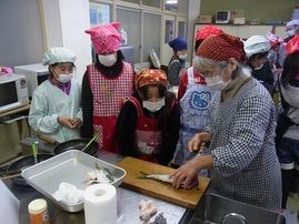 
                        交流給食　-面影小学校
                        